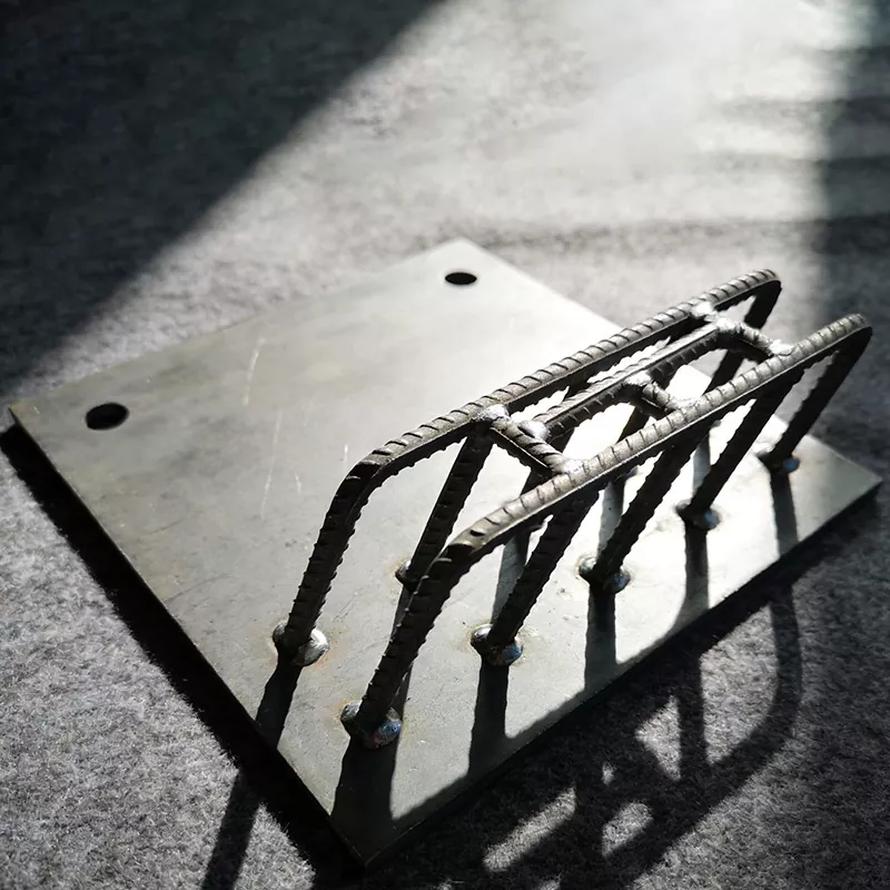 Вградена анкерна плоча